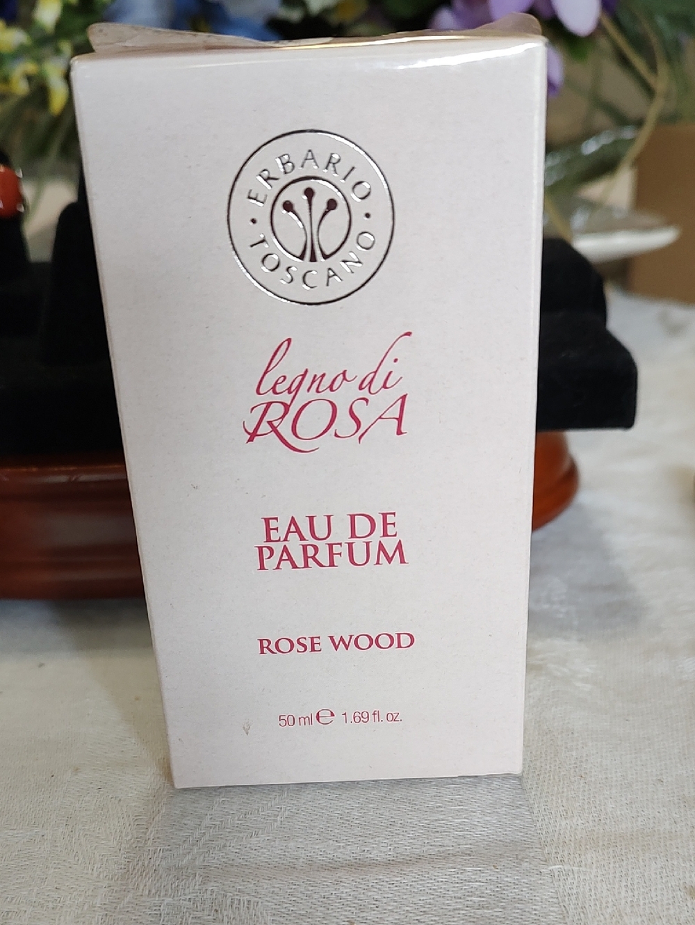 Erbario Toscano Legno di Rosa Eau de Parfum - Pale Pink Packaging